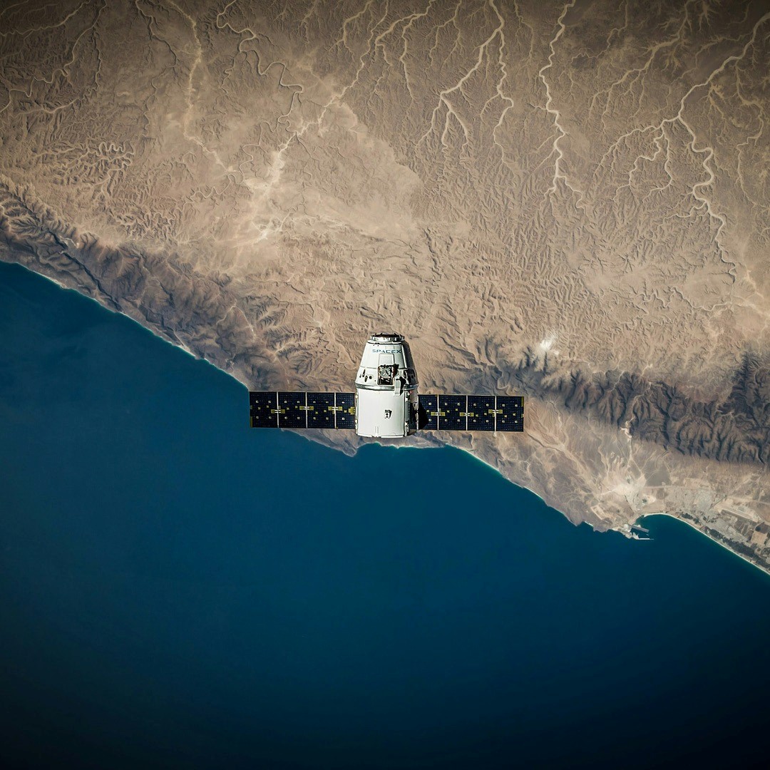 Cosa c’è dietro uno scatto dallo Spazio? 🛰️✨
Avere a disposizione miliardi di